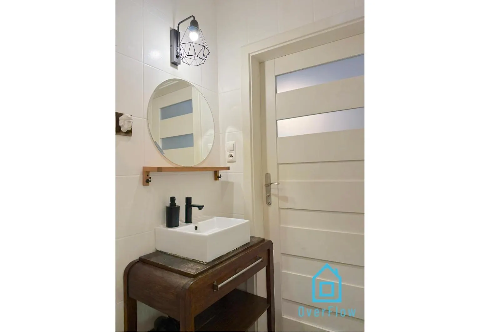 Vinyl Room - Charming Place, 15 Minutes To Gdansk Old Town & Seaside Homestay